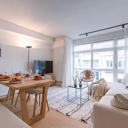 Apartment Luxurious Renovated On Location In
